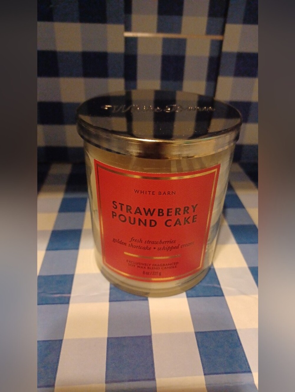 White Barn Strawberry Pound Cake Single Wick Candle New